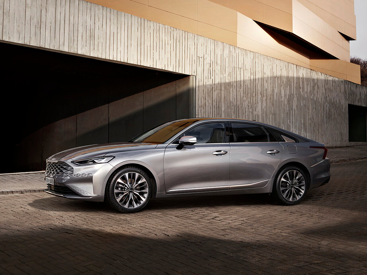 Kia K8 Standard