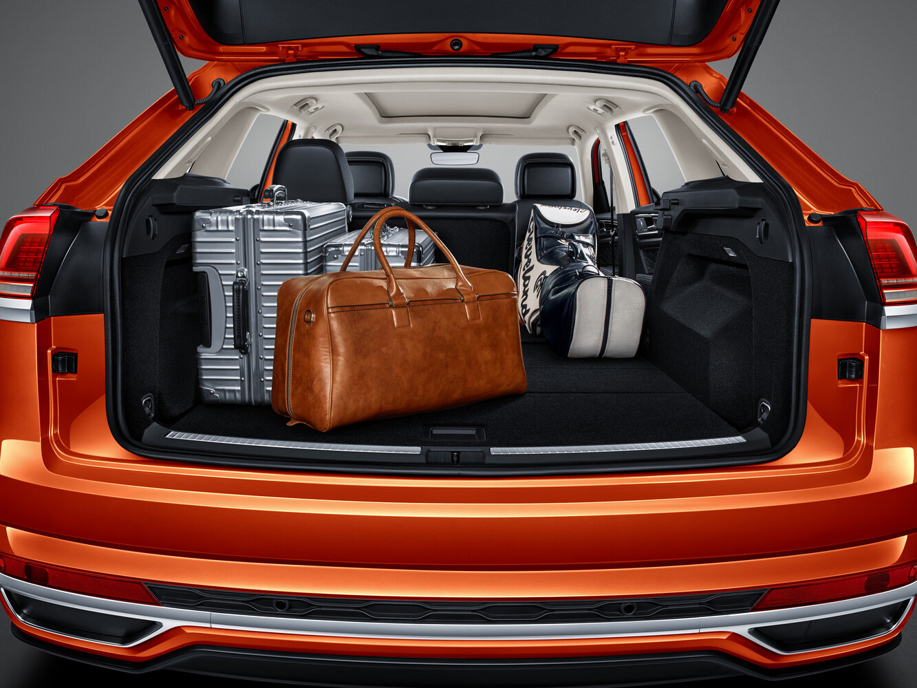Volkswagen Teramont — справочные фотографии комплектации, Багажник