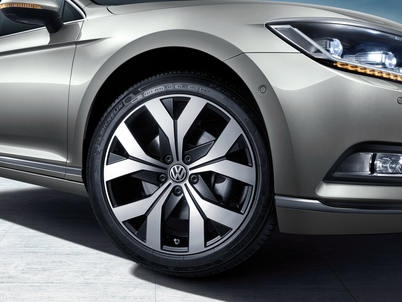 Volkswagen Magotan — справочные фотографии комплектации, Диск