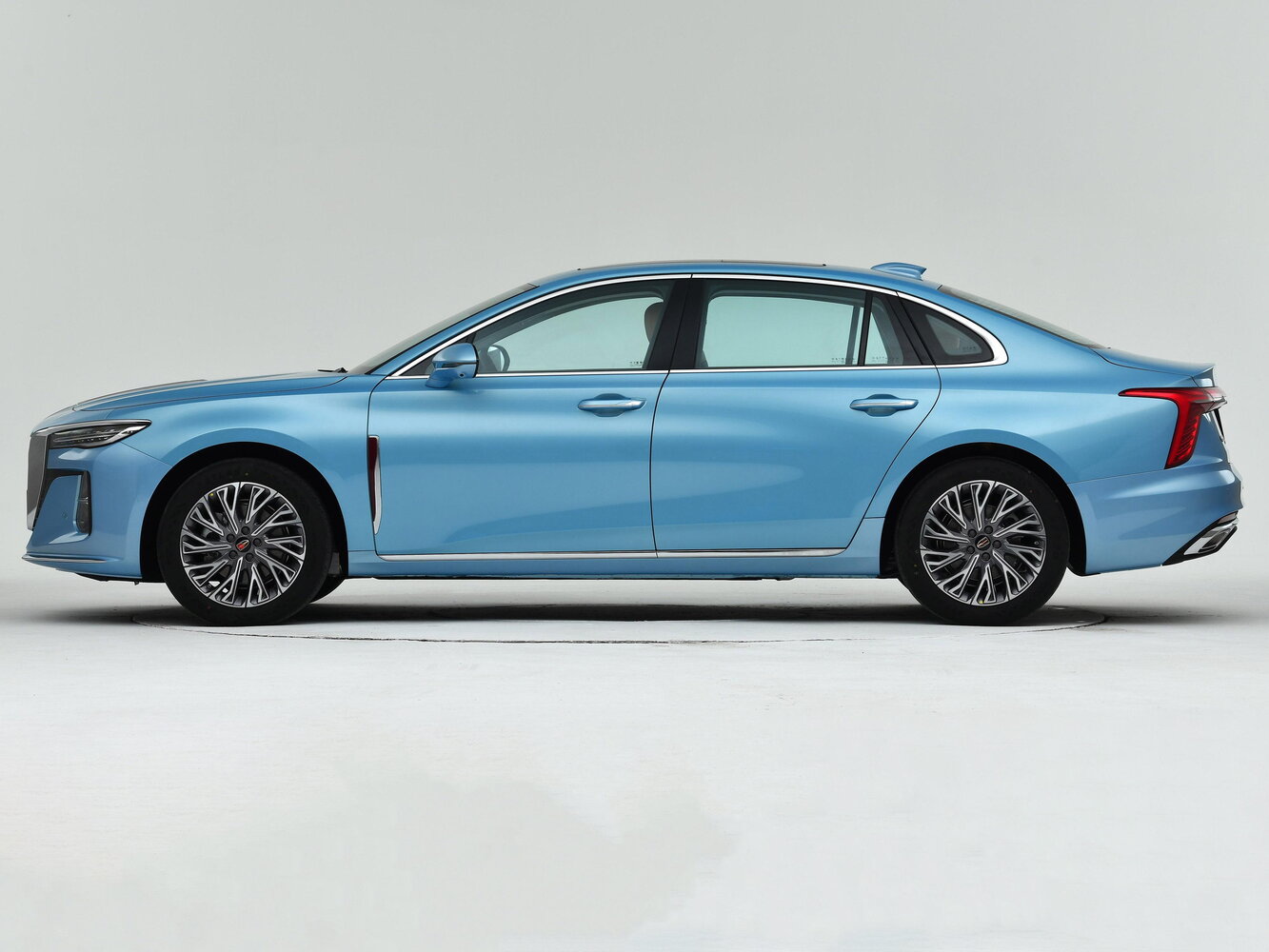 Hongqi H5 2025 2.0T AT