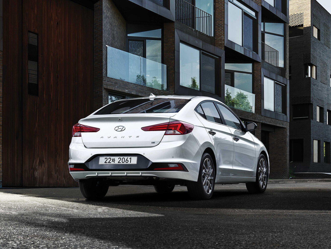 Hyundai Avante 1.6 GDI Plus