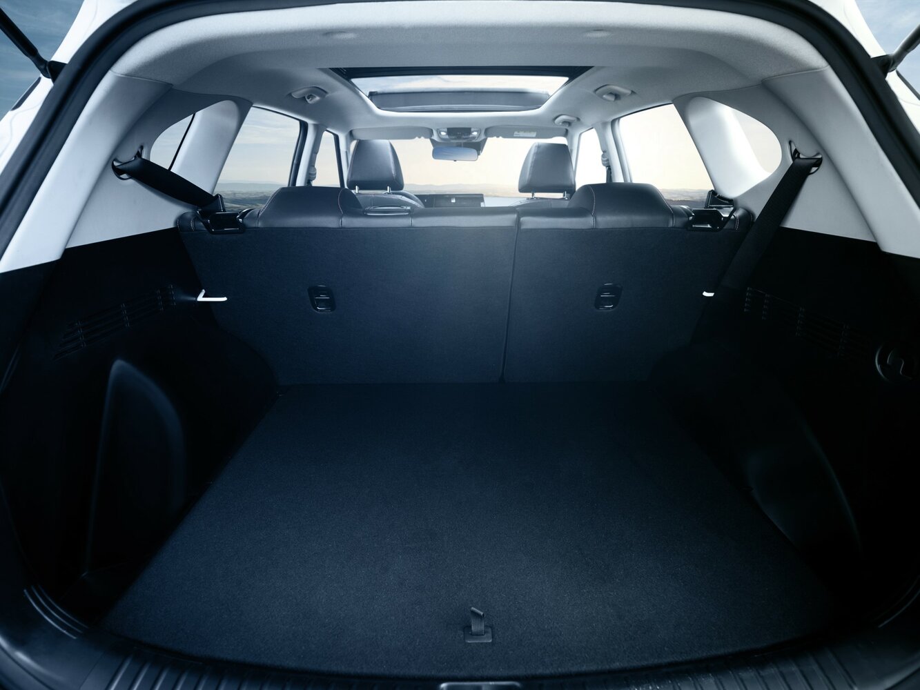 Kia KX3 — справочные фотографии комплектации, Багажник