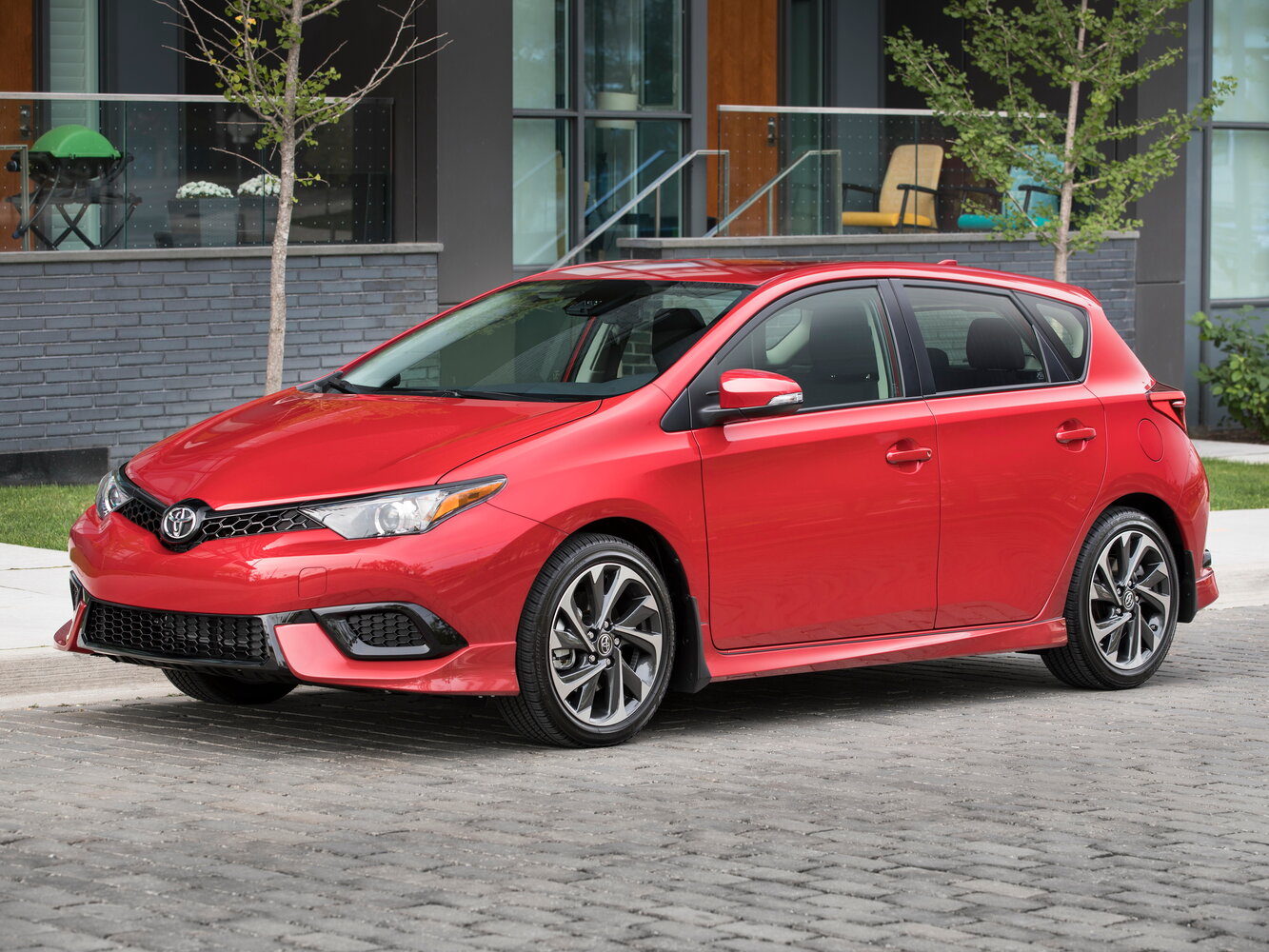 Toyota Corolla — XI (E160, E170, E180) Рестайлинг 1 (2015–2019)