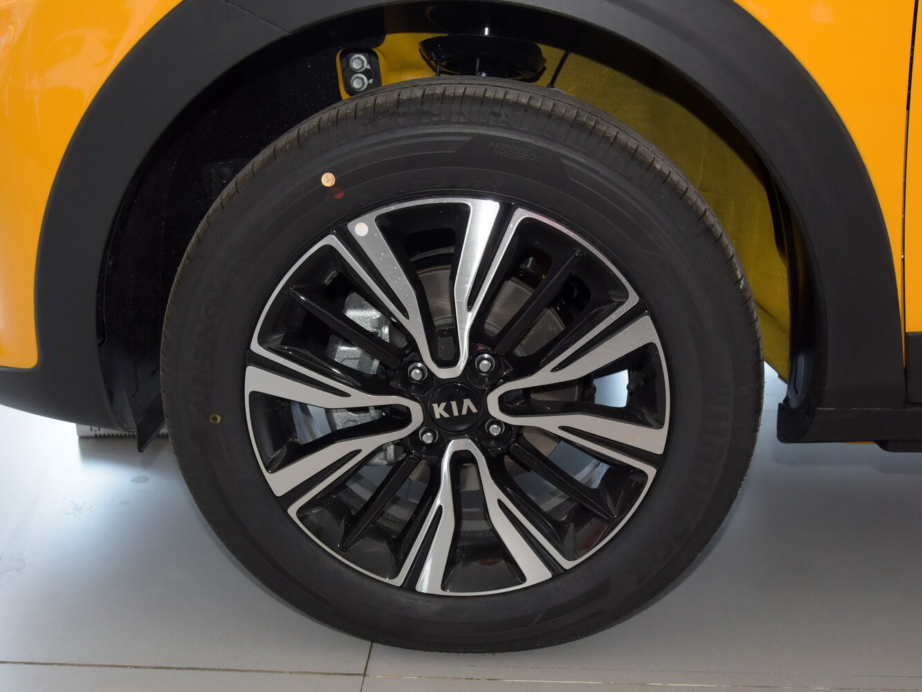 Kia KX1 — справочные фотографии комплектации, Диск