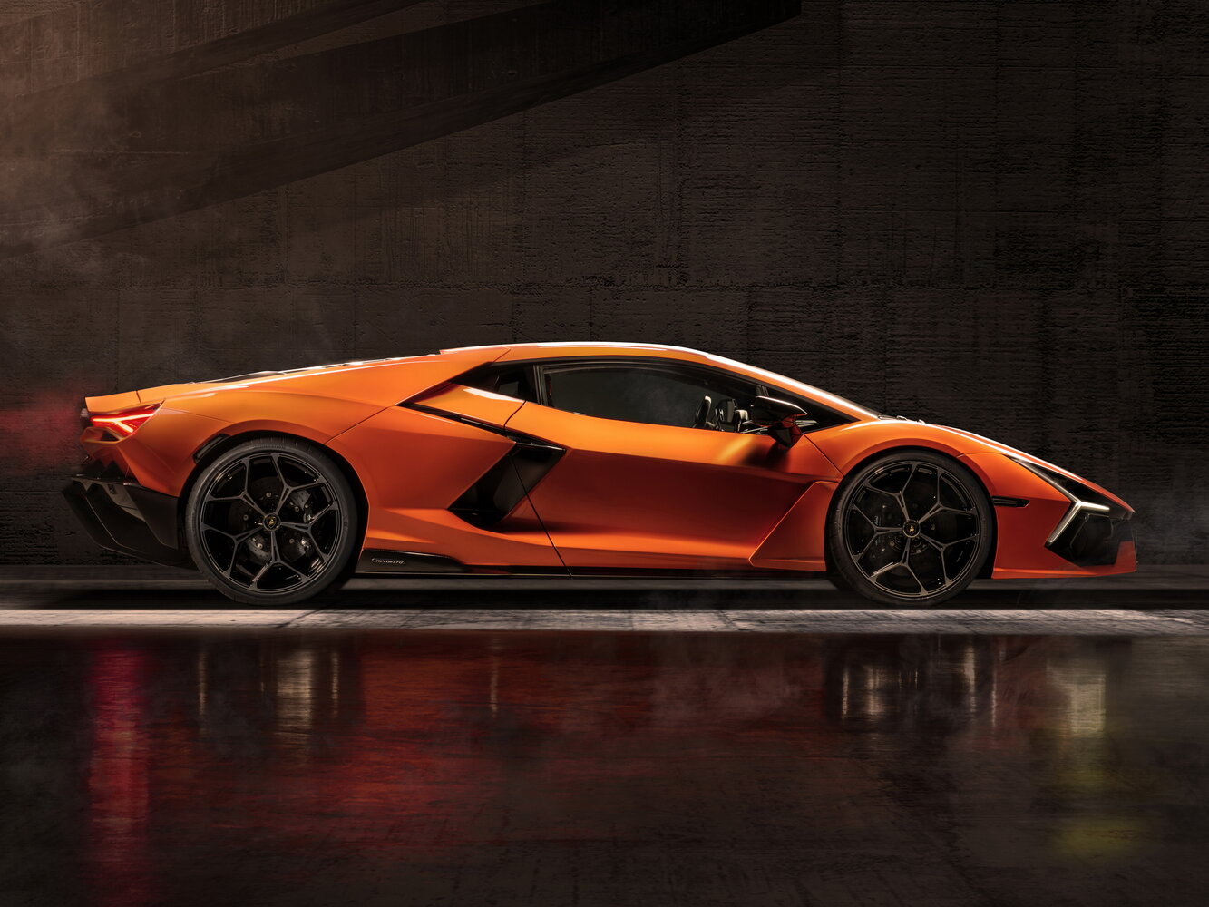Lamborghini Revuelto