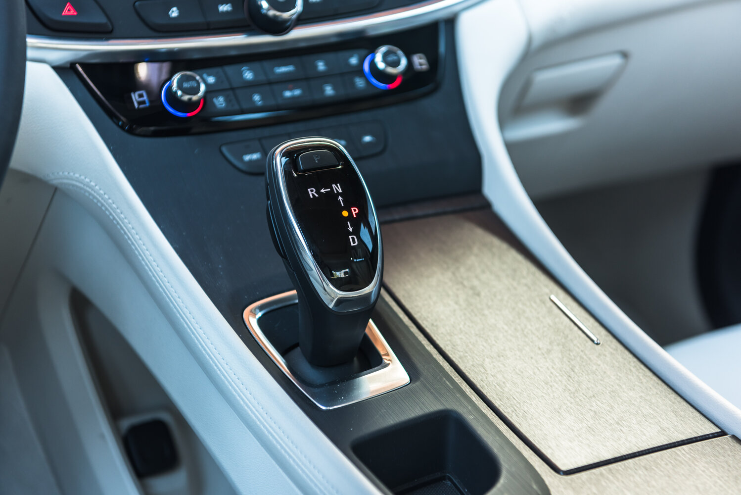 Buick LaCrosse 2019 28T Luxury