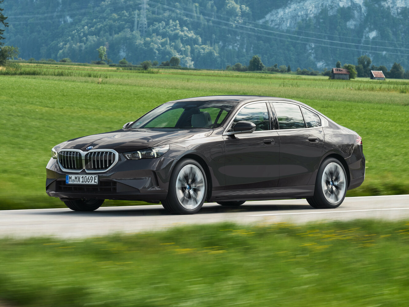 BMW 5 серии — VIII (G60/G61/G68) (2023–2026)