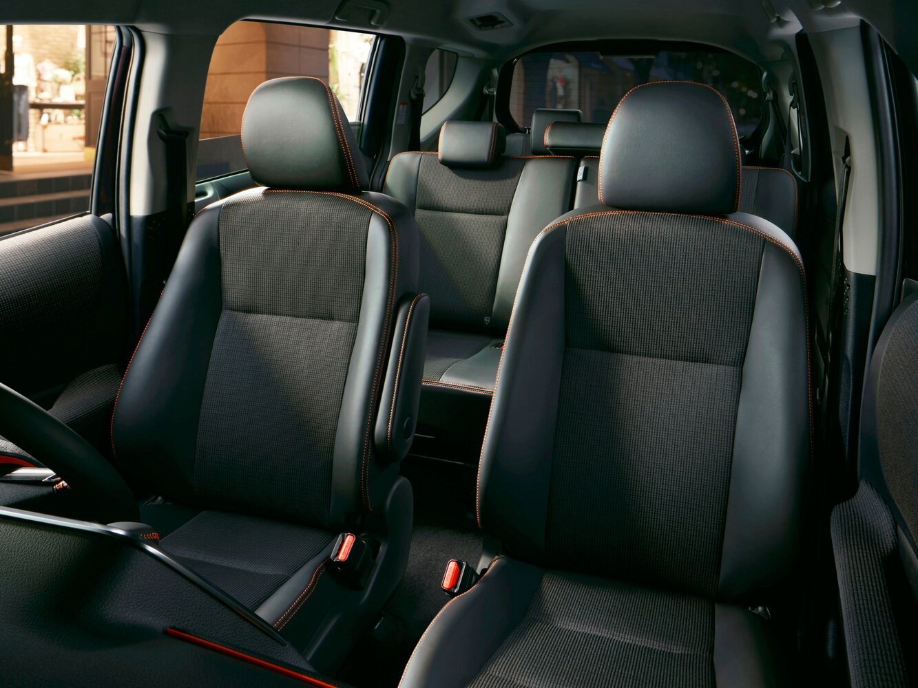 Toyota Sienta G II