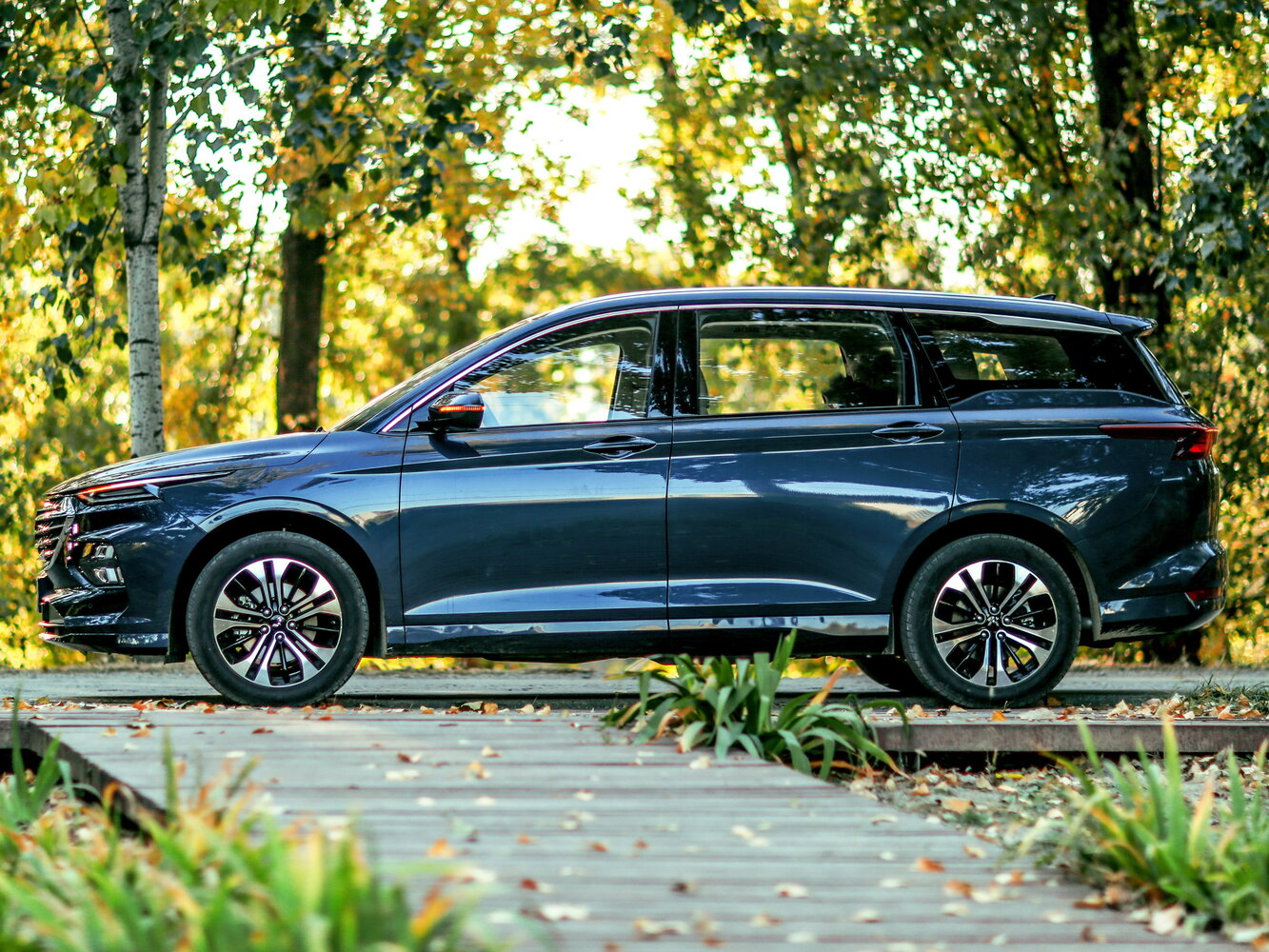 Wuling Victory — справочные фотографии комплектации, Сбоку