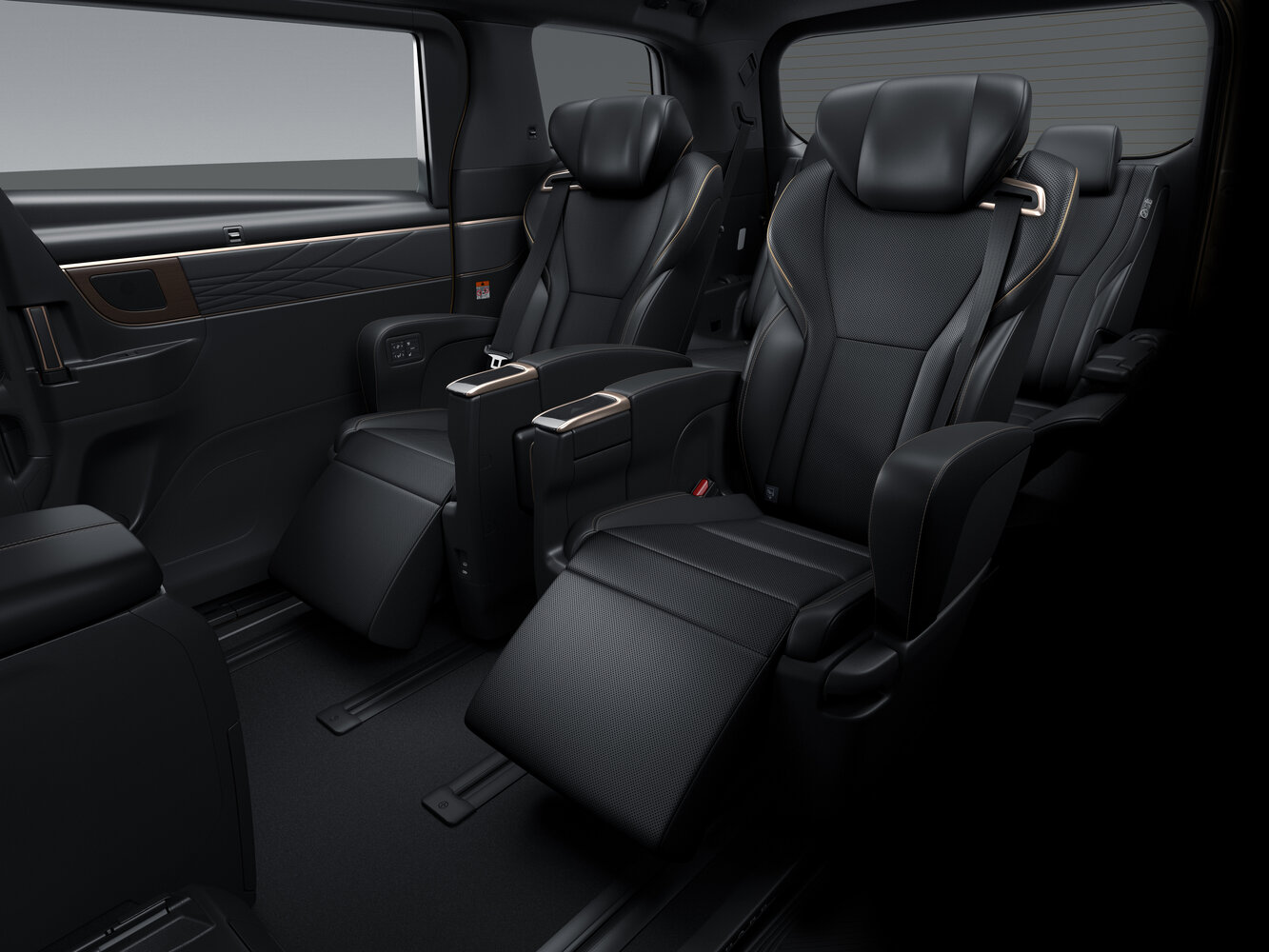 Toyota Alphard 2.5 HEV AWD