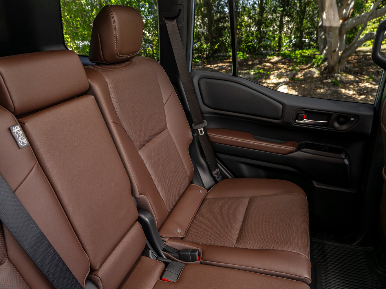 Toyota Land Cruiser Prado 2025 2.4T TX 5 мест