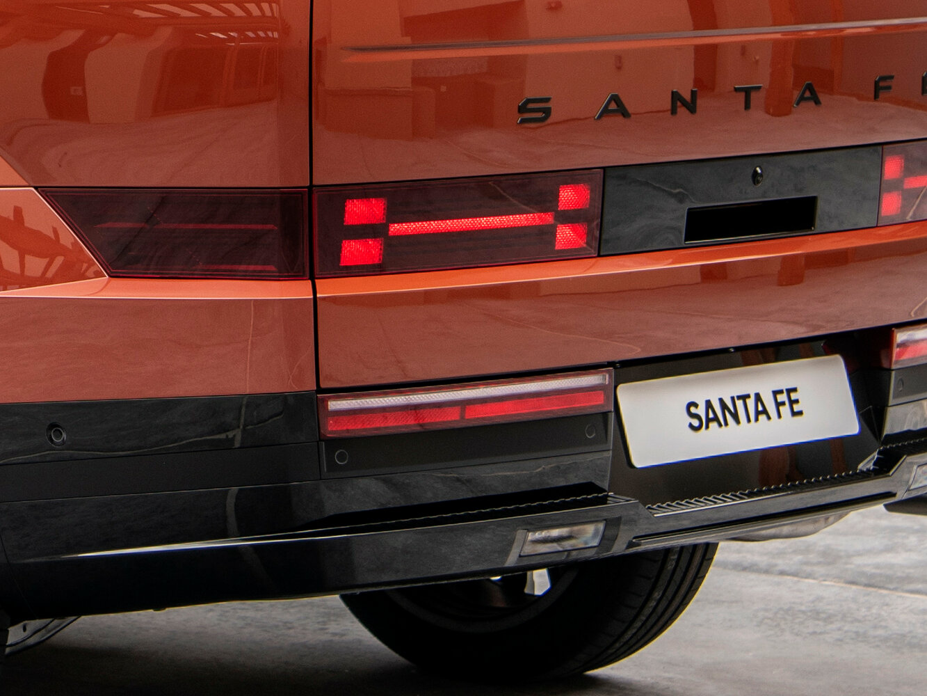 Hyundai Santa Fe — справочные фотографии комплектации, Задняя фара