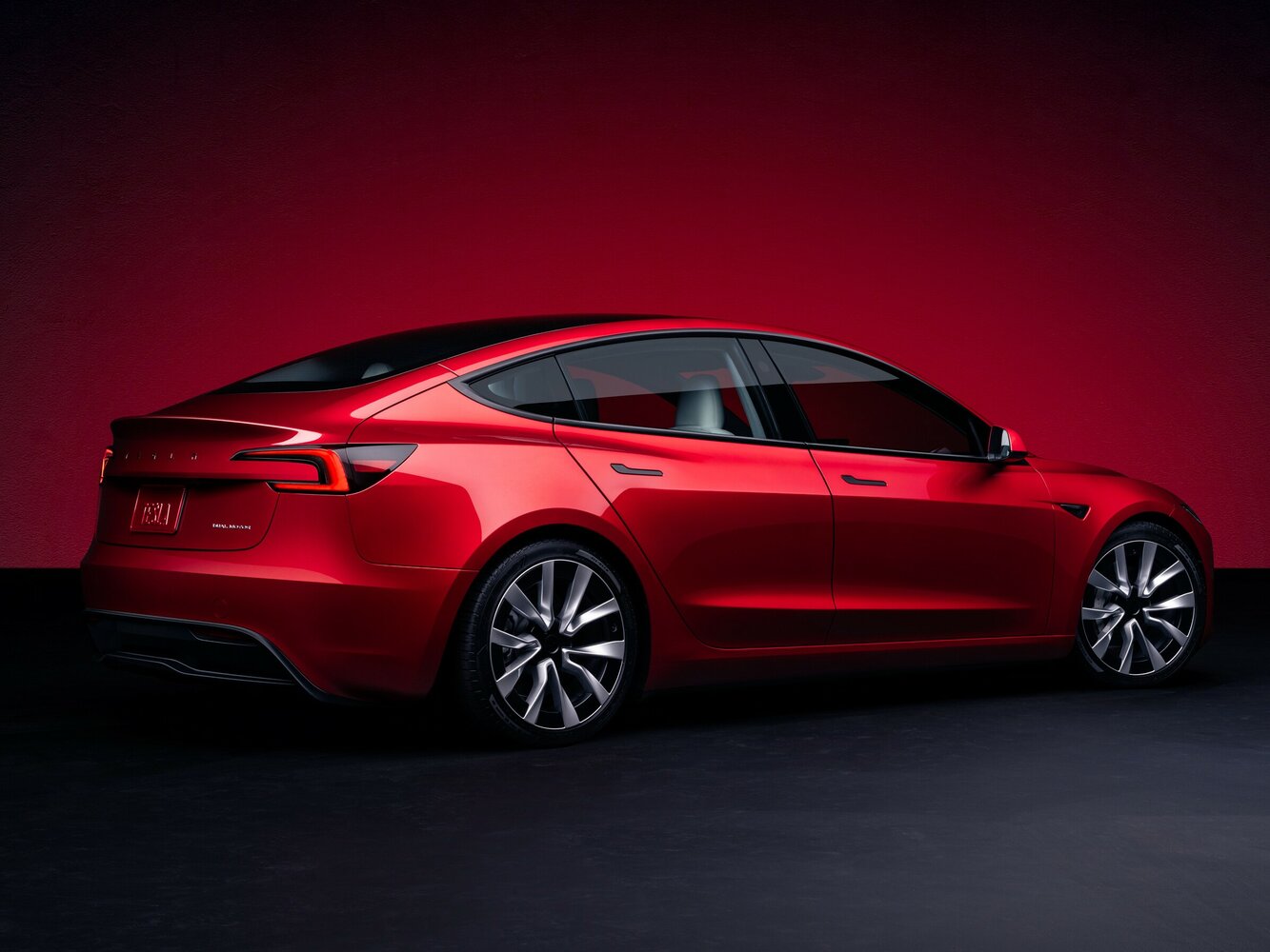 Tesla Model 3 AWD