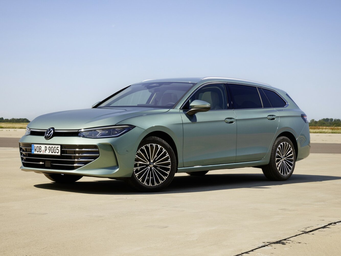 Volkswagen Passat 2023 330TSI Luxury