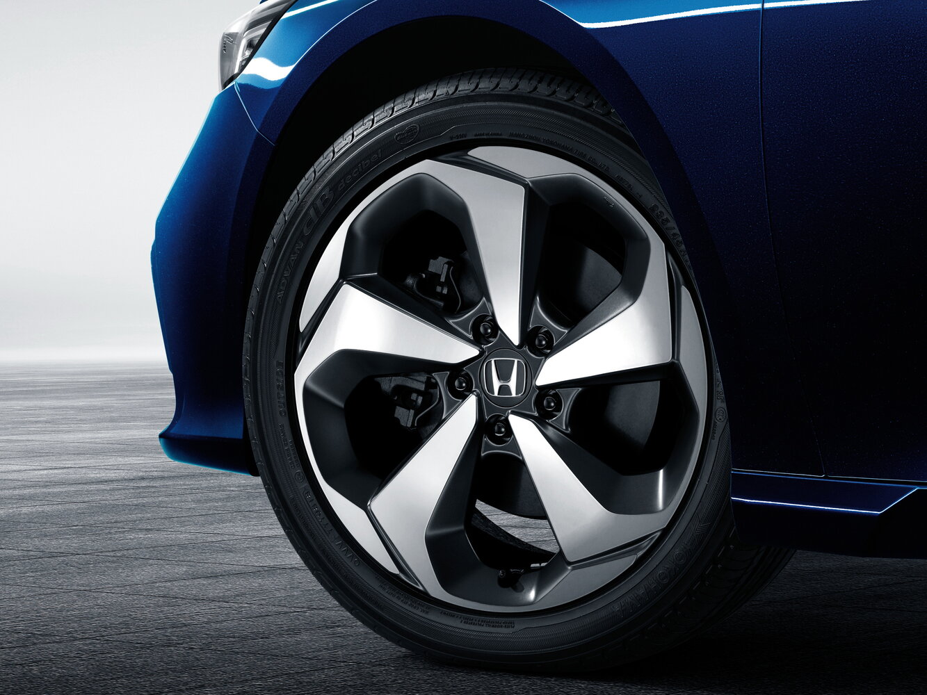 Honda Inspire — справочные фотографии комплектации, Диск