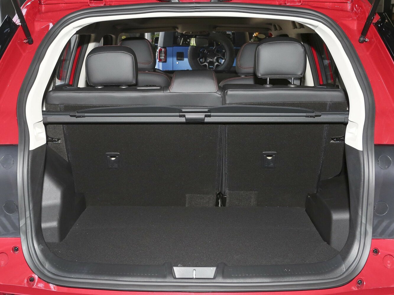 BAIC BJ30 — справочные фотографии комплектации, Багажник