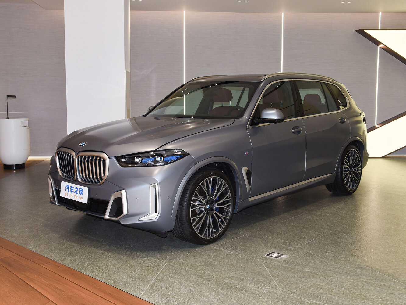 xDrive30Li M Sport