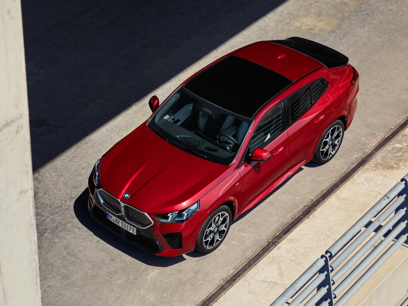 BMW iX2 eDrive 20 M Sport