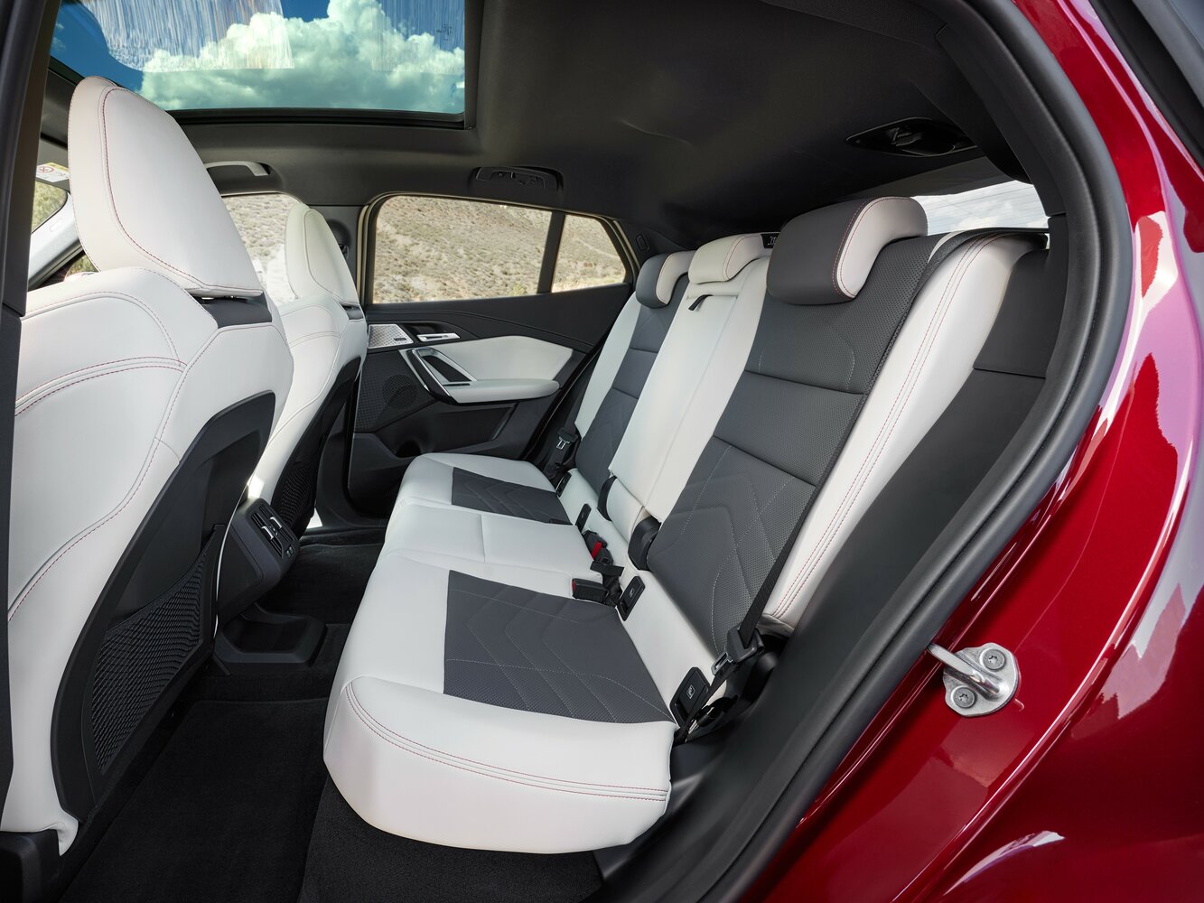BMW iX2 eDrive 20 M Sport