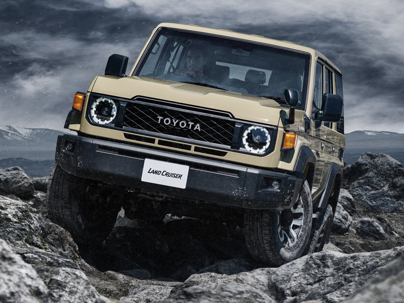 Toyota Land Cruiser 70 2023 4.0L MT 5 мест