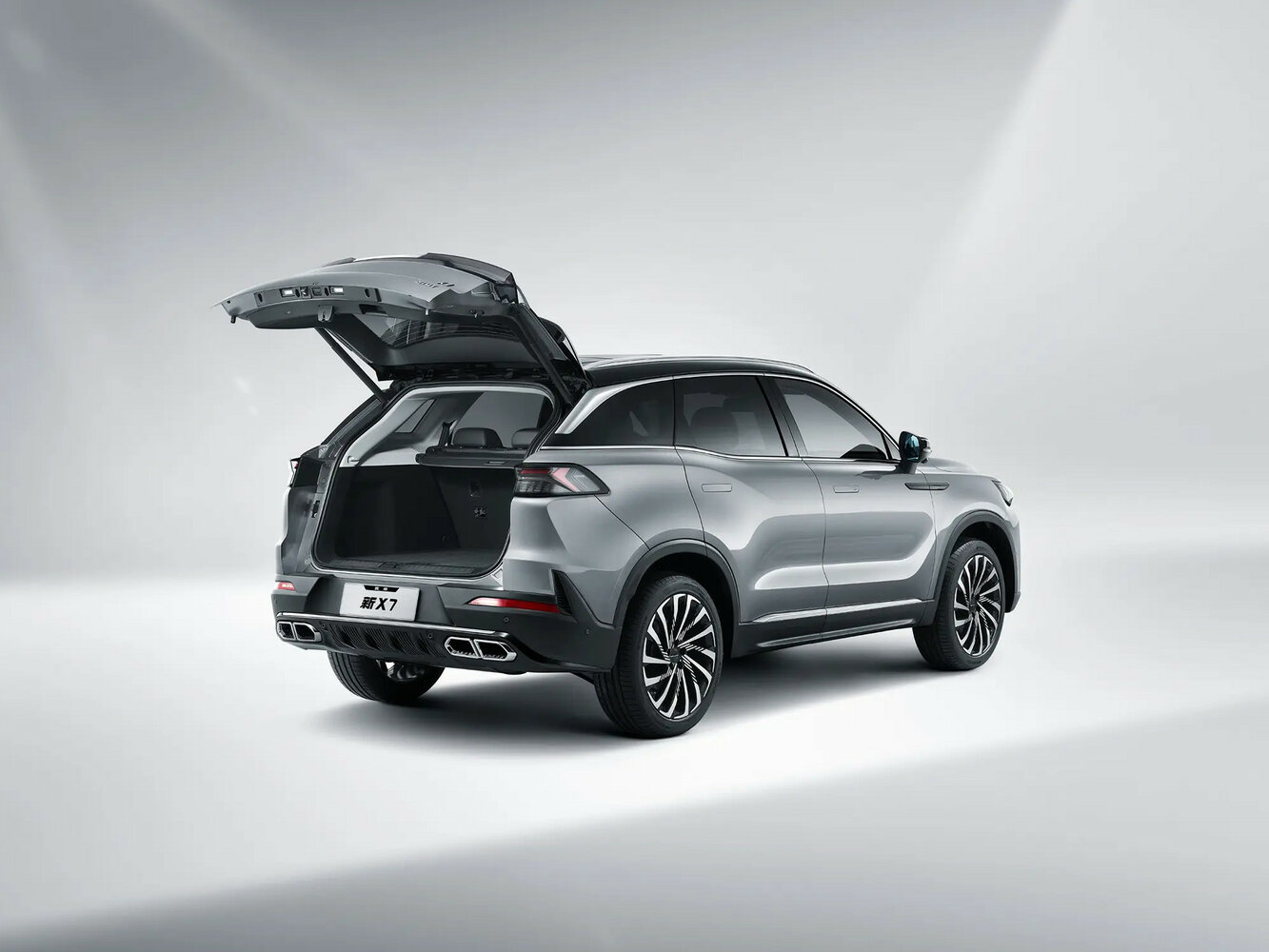 BAIC X7 — справочные фотографии комплектации, Багажник