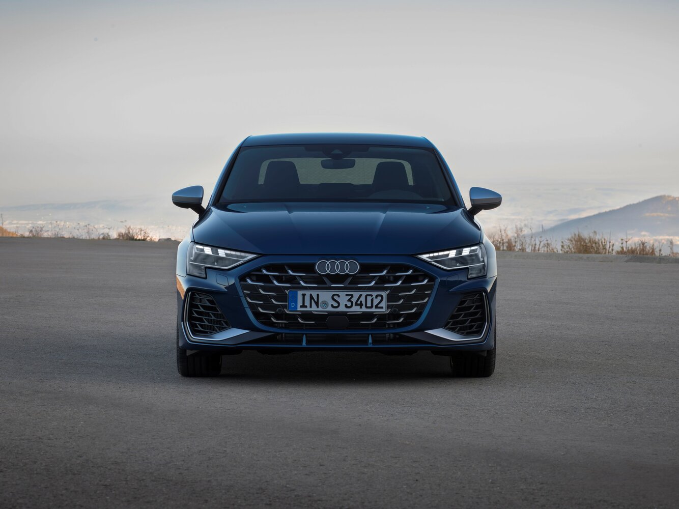 Audi S3 — справочные фотографии комплектации, Спереди