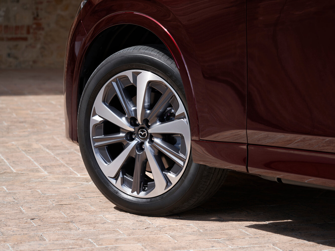 Mazda CX-80 — справочные фотографии комплектации, Диск