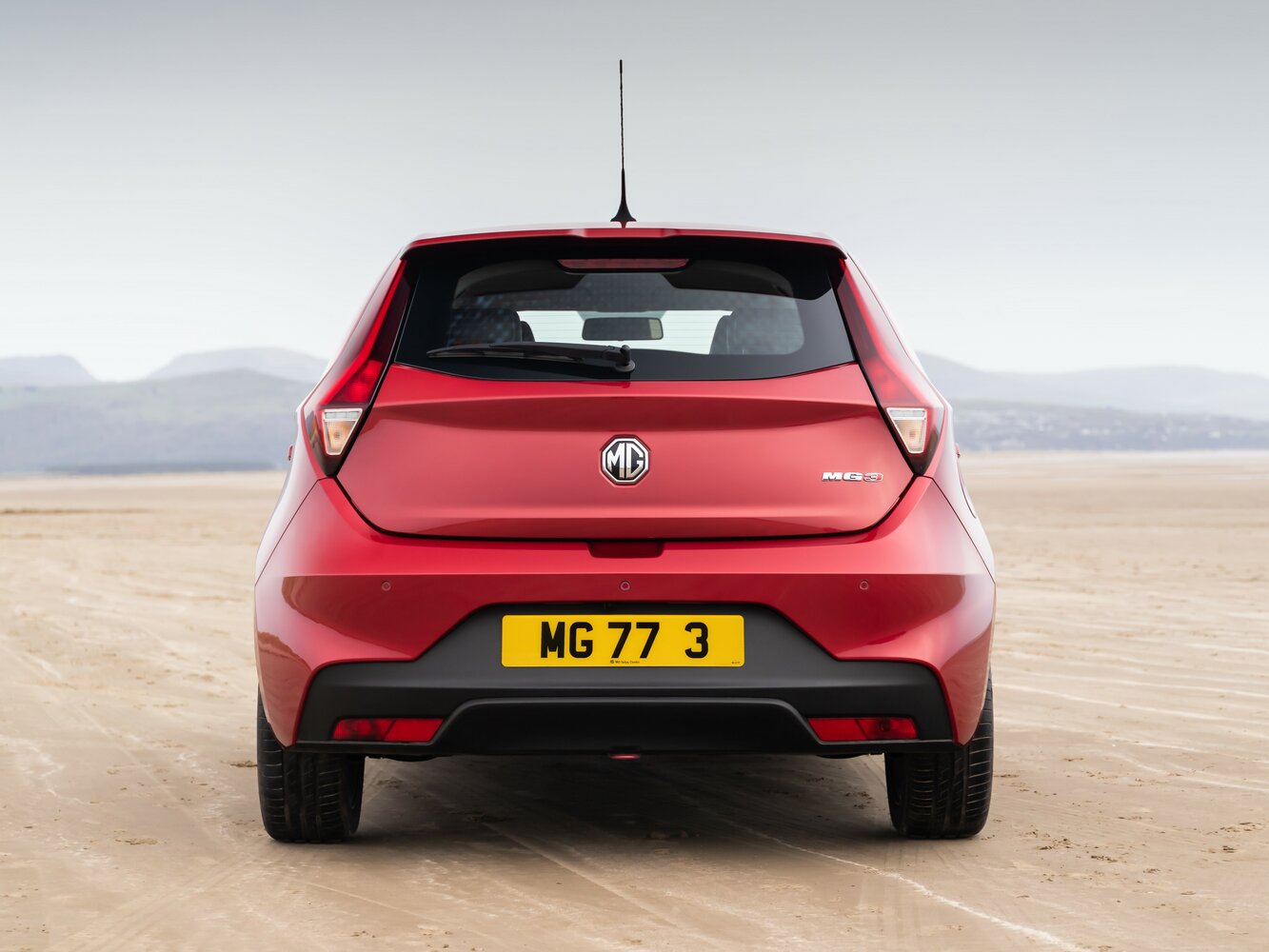 MG 3 — справочные фотографии комплектации, Сзади