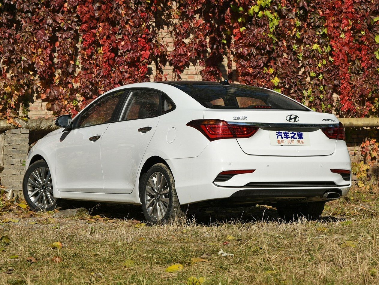 Hyundai Mistra 2017 1.8L AT Luxury DLX V