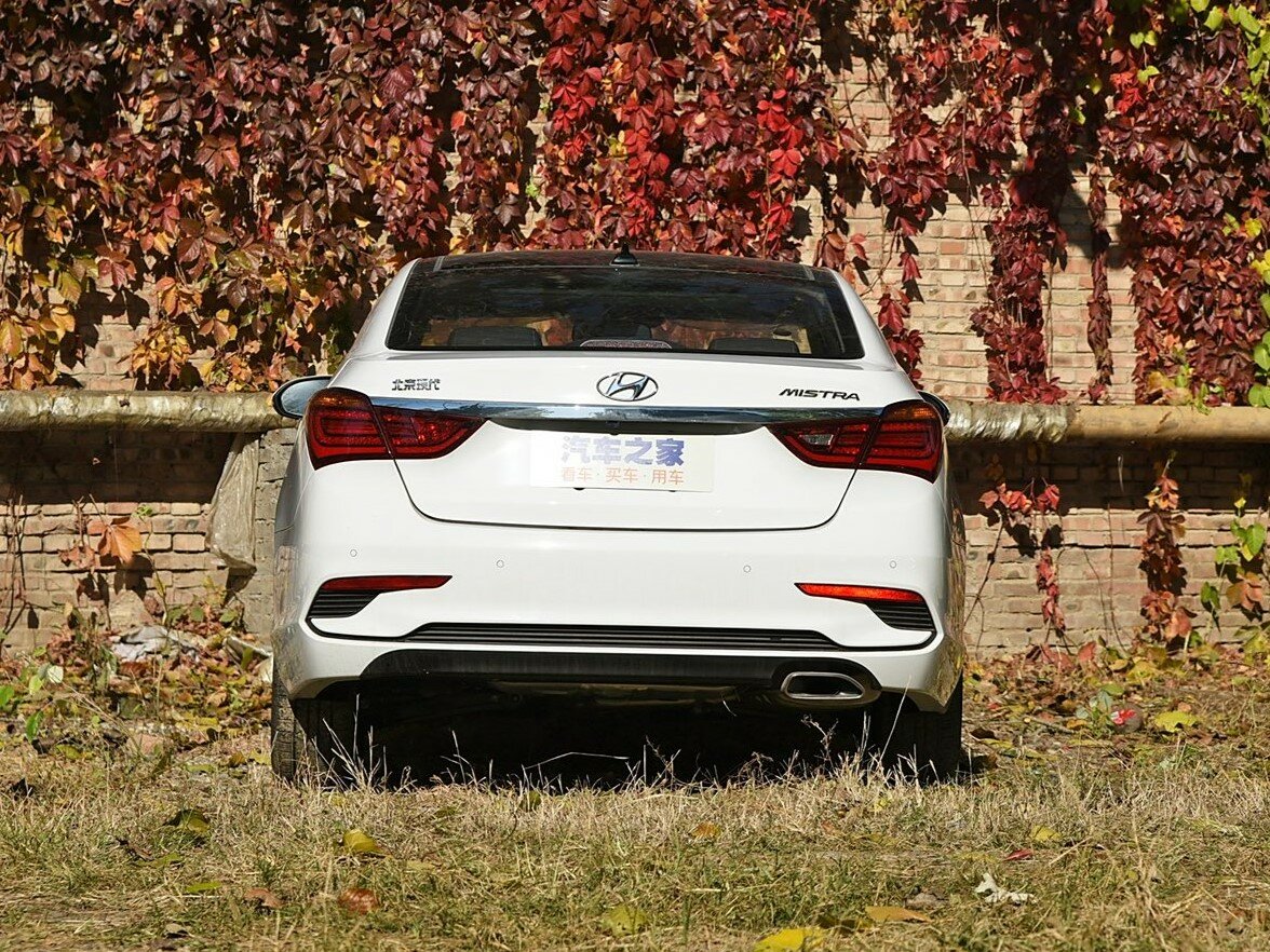 Hyundai Mistra 2017 1.8L AT Luxury DLX V