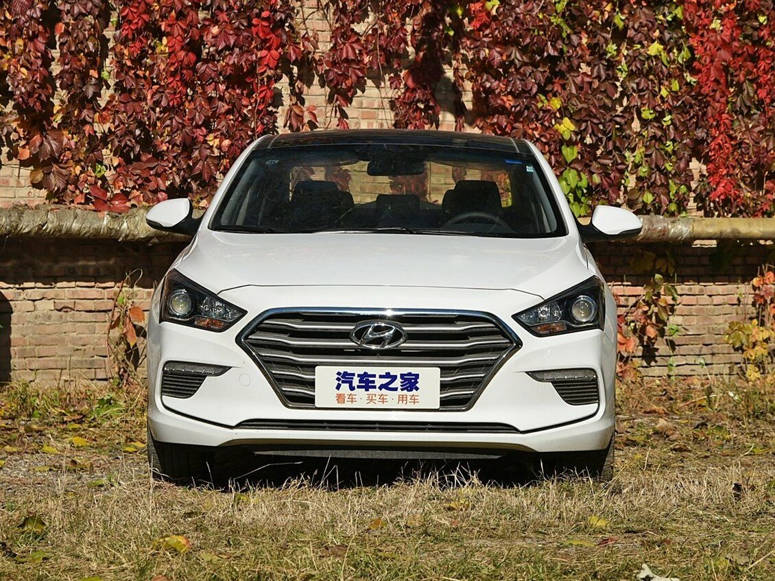Hyundai Mistra 2017 1.8L AT Luxury DLX V