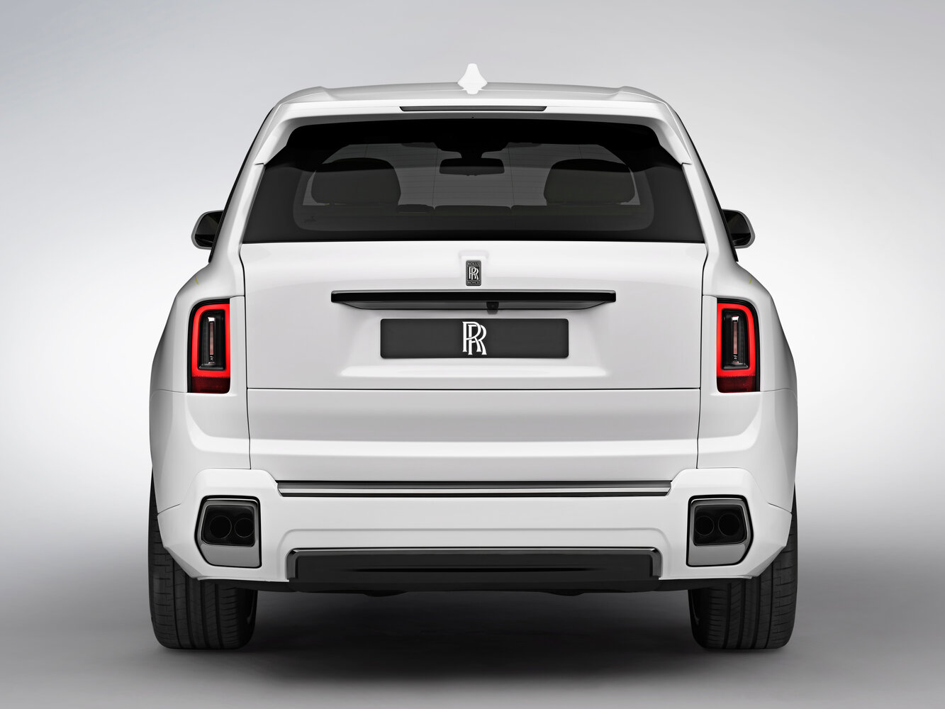 Rolls-Royce Cullinan 2025 мест