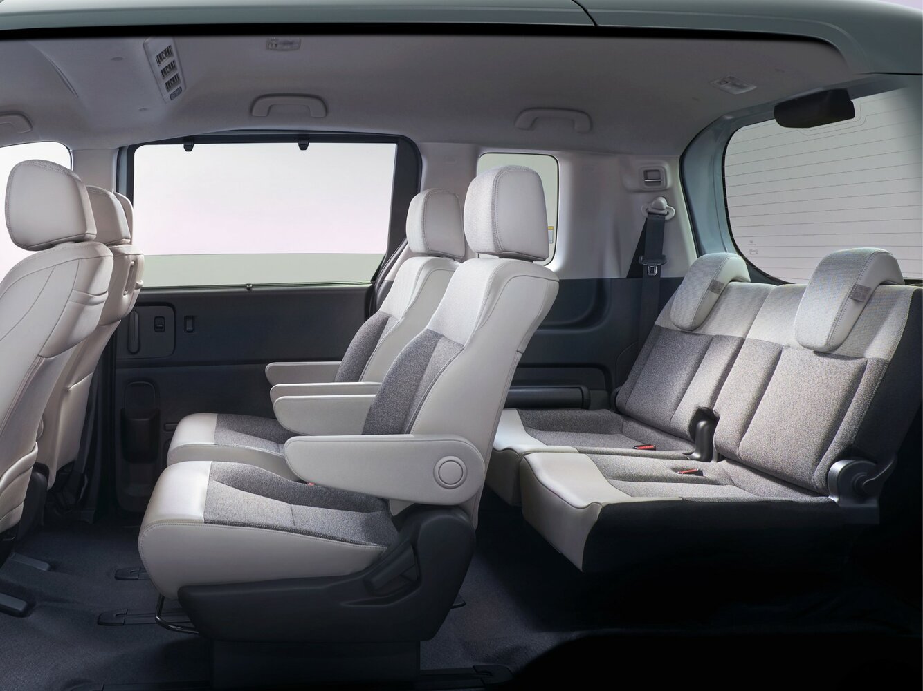 Honda Freed e:HEV EX