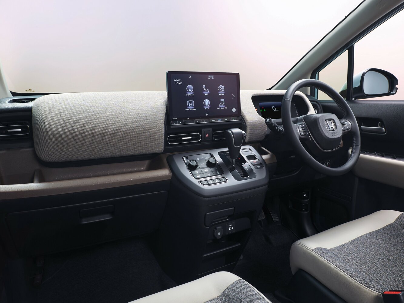 Honda Freed e:HEV EX
