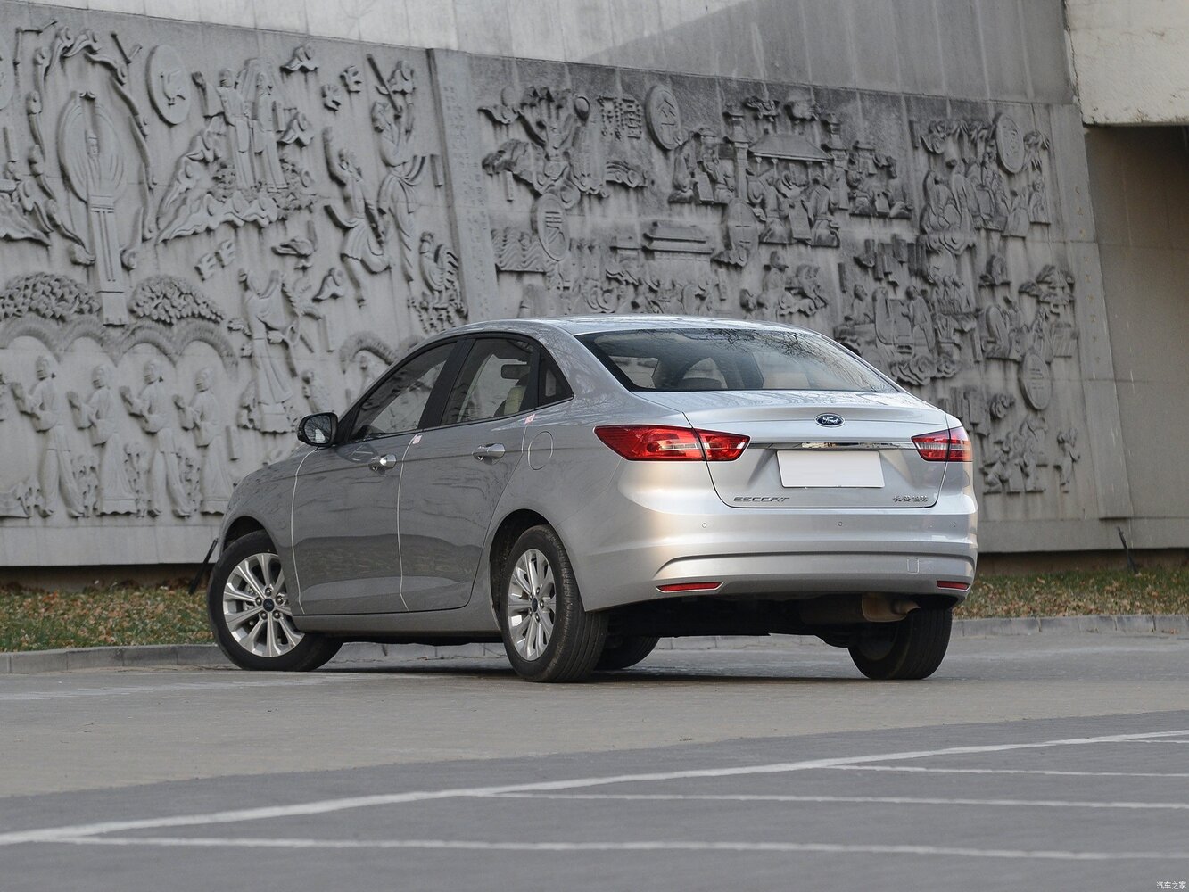 Ford Escort 2015 1.5L AT Fashion