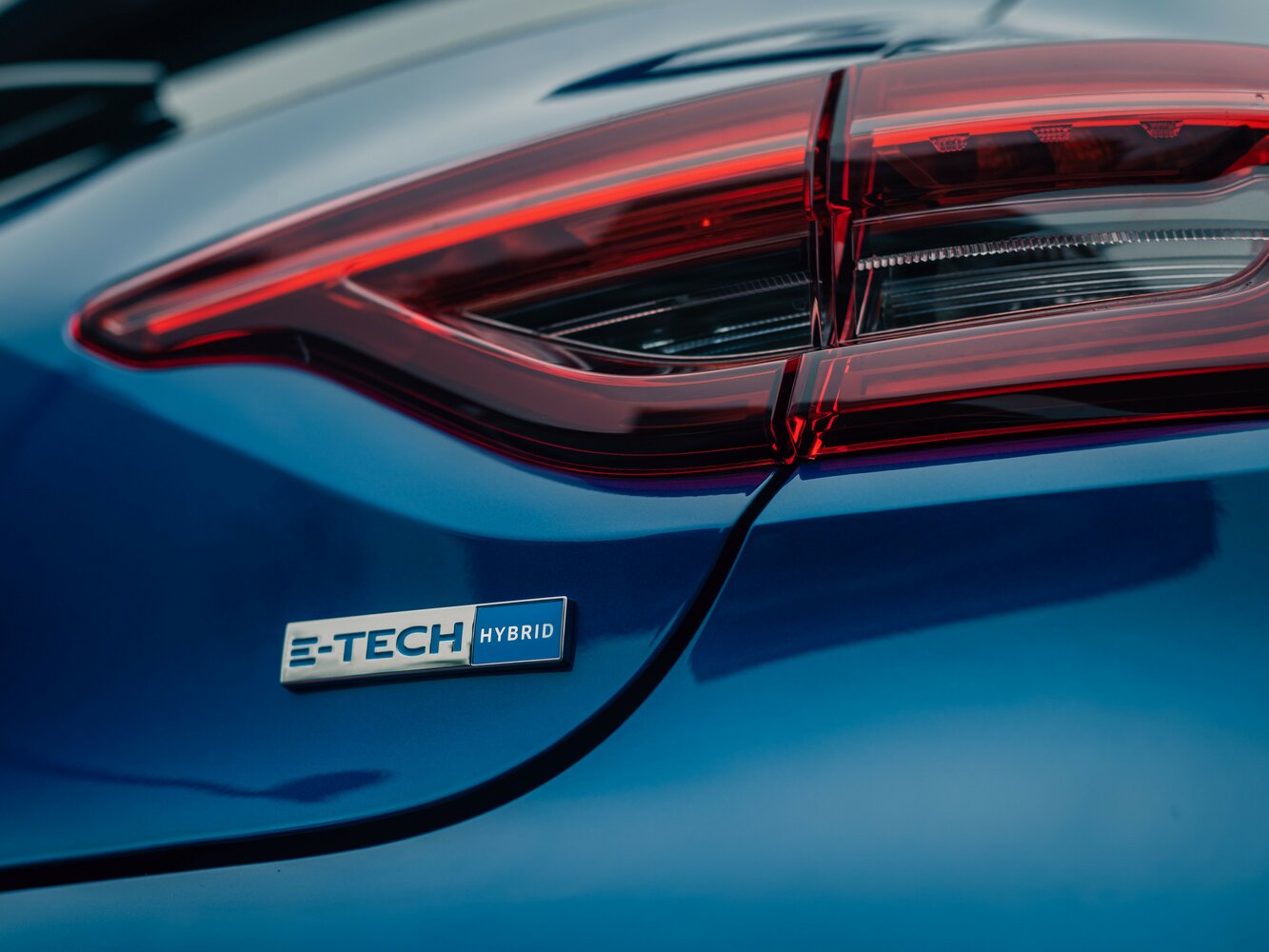Renault Lutecia — справочные фотографии комплектации, Задняя фара