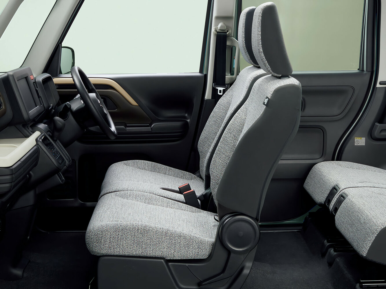 Suzuki Spacia XS