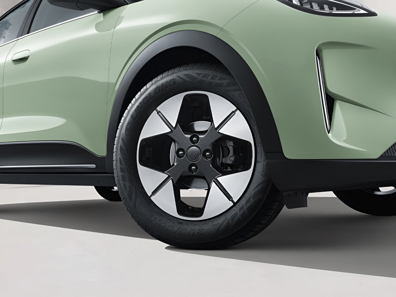Geely Geome Xingyuan — справочные фотографии комплектации, Диск