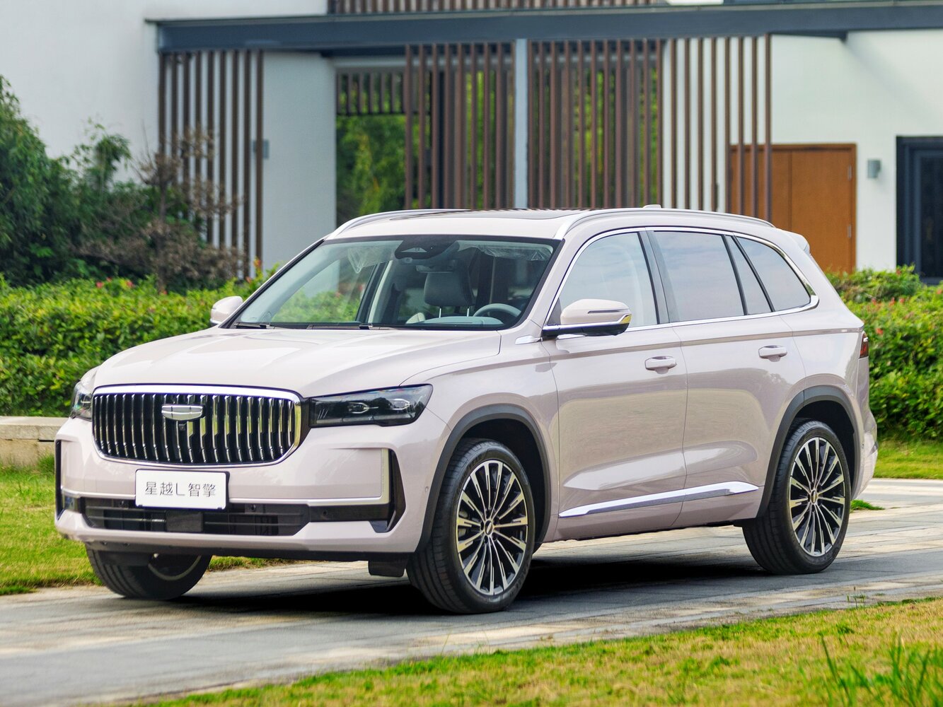 Geely Xingyue L — I Рестайлинг (2023–2026)