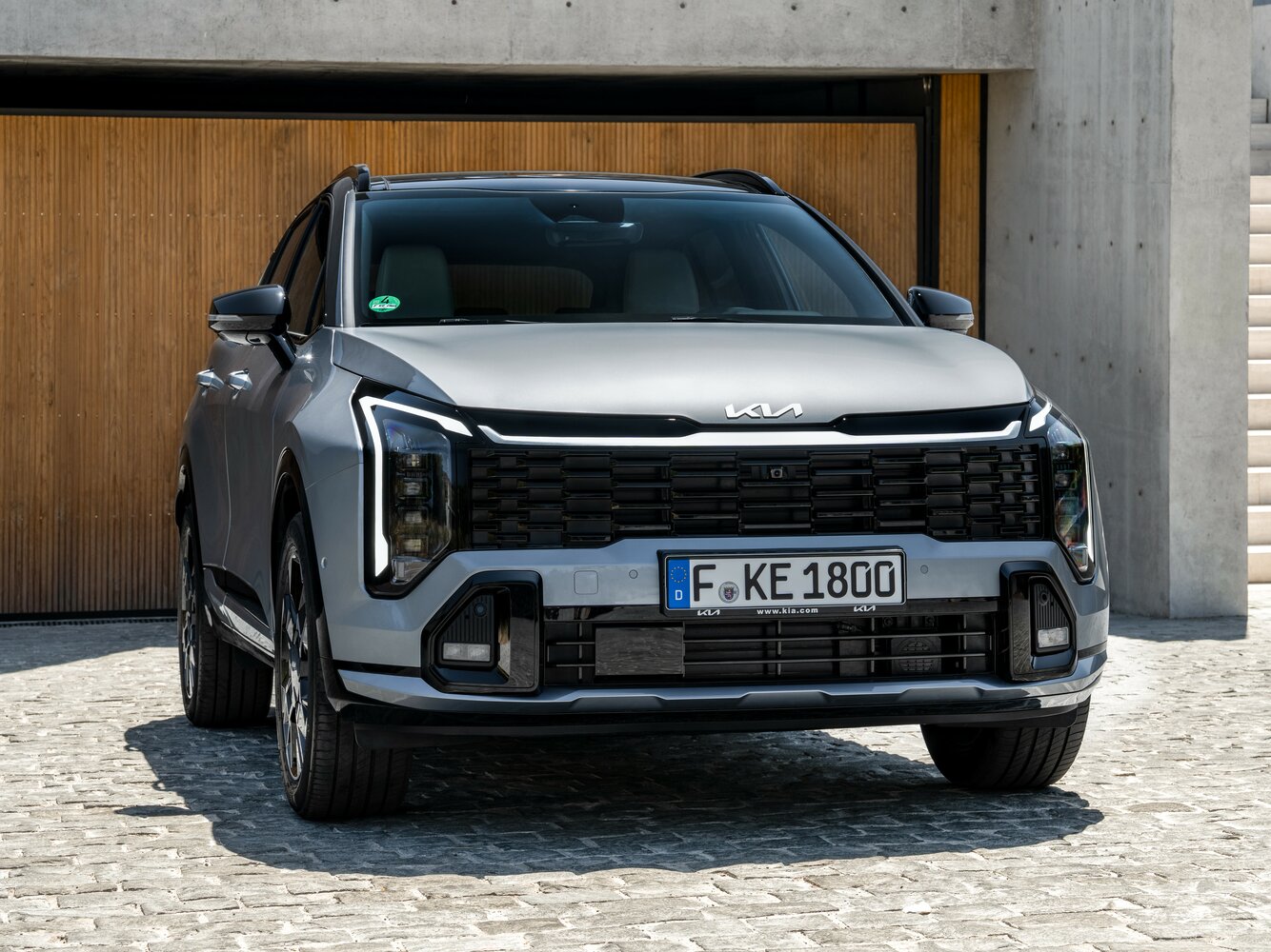 Kia Sportage — справочные фотографии комплектации, Спереди