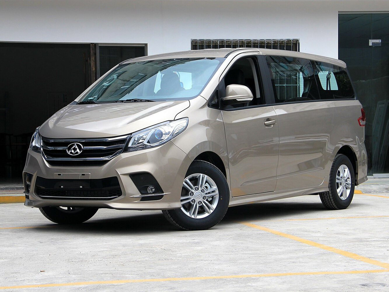 Maxus G10 2021 2.0T AT Elite 7 мест