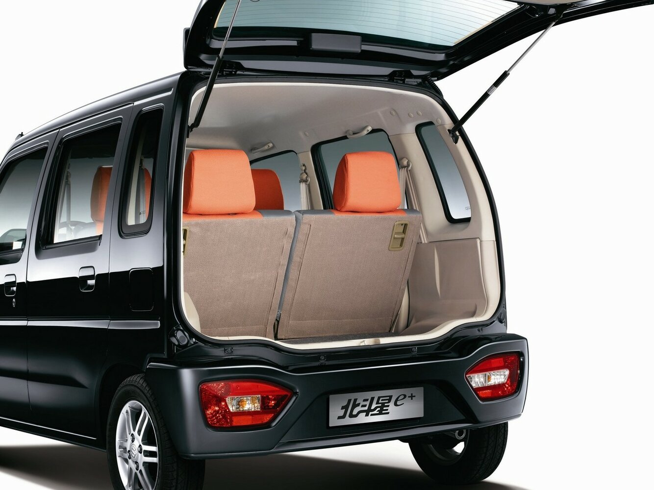 Suzuki Beidouxing — справочные фотографии комплектации, Багажник