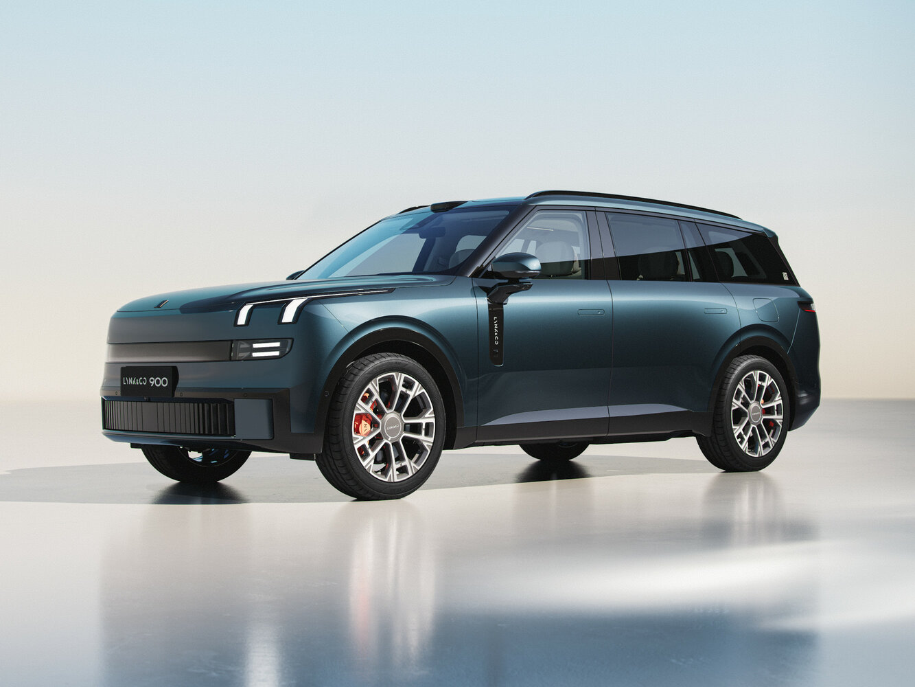Lynk & Co 900 2025 1.5T Ultra мест