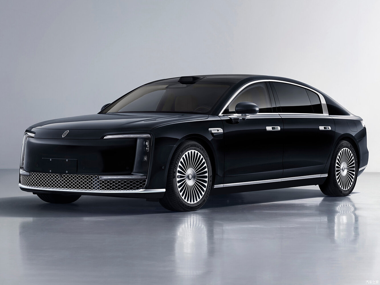 Maextro S800 2025 Executive 4 мест