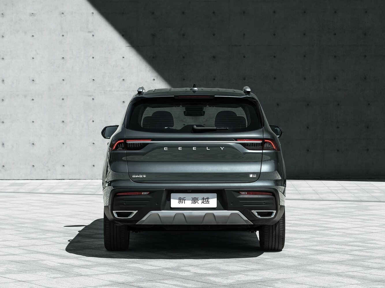 Geely Haoyue — справочные фотографии комплектации, Сзади