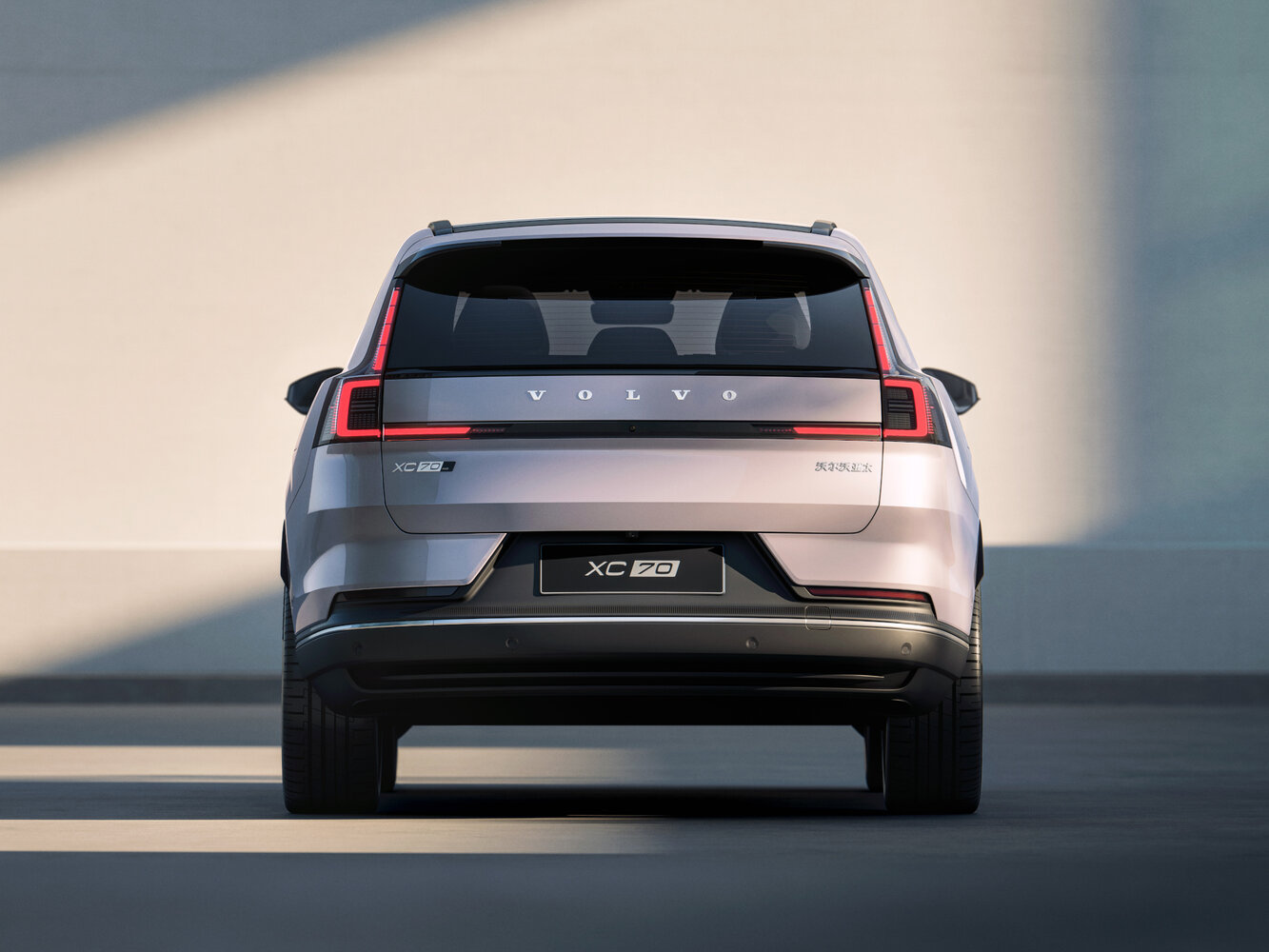 Volvo XC70 — справочные фотографии комплектации, Сзади