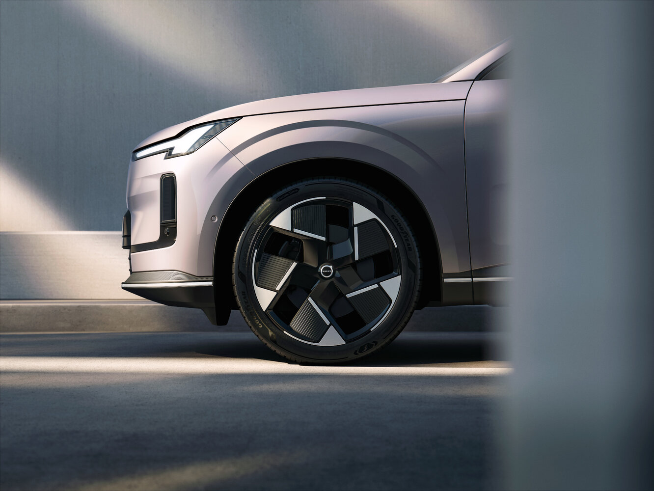 Volvo XC70 — справочные фотографии комплектации, Диск