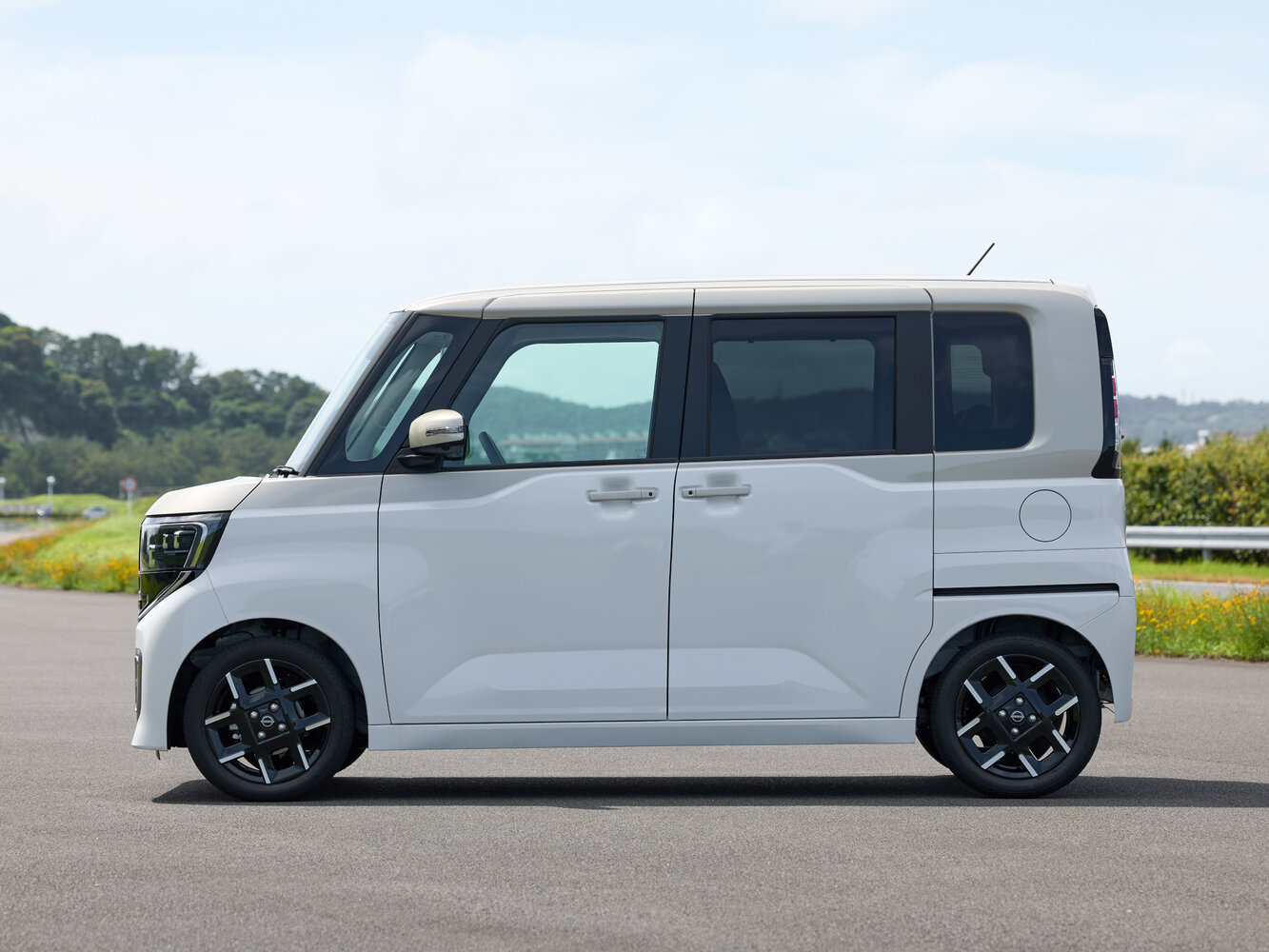 Nissan Roox X
