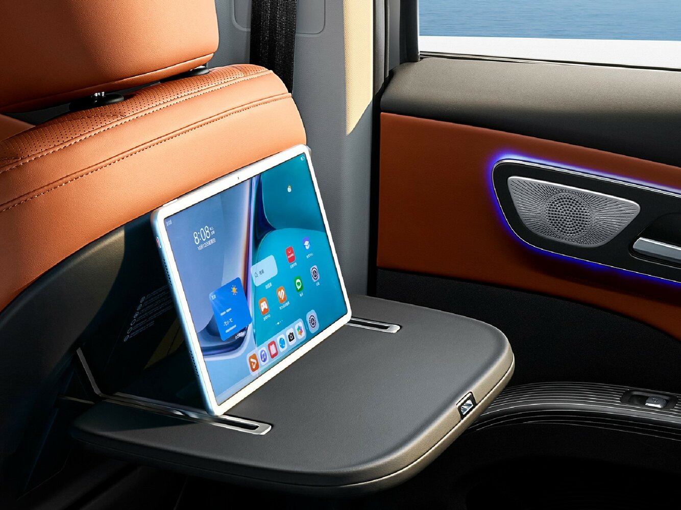 Chery Tiggo 8 — справочные фотографии комплектации, Интерьер 2