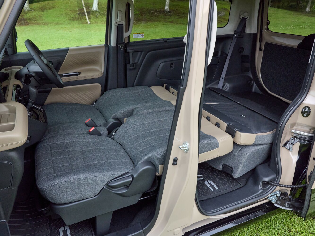 Mitsubishi Delica Mini G